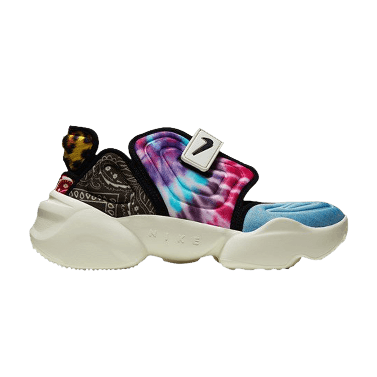 NIKE ☆ Air Aqua Rift WOMEN’S Multi-Print Deals on Women's Aqua Rift 'Multi Print' on Sneakers.com