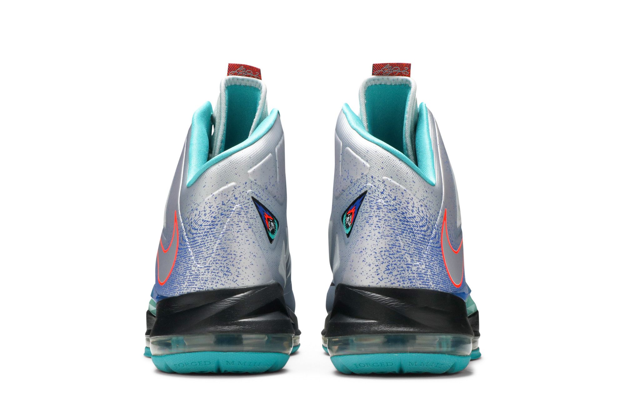 Nike LeBron 10 \'Pure Platinum\' Would you like to see the LeBron 10 make a return? ???‍♂️ main image 3