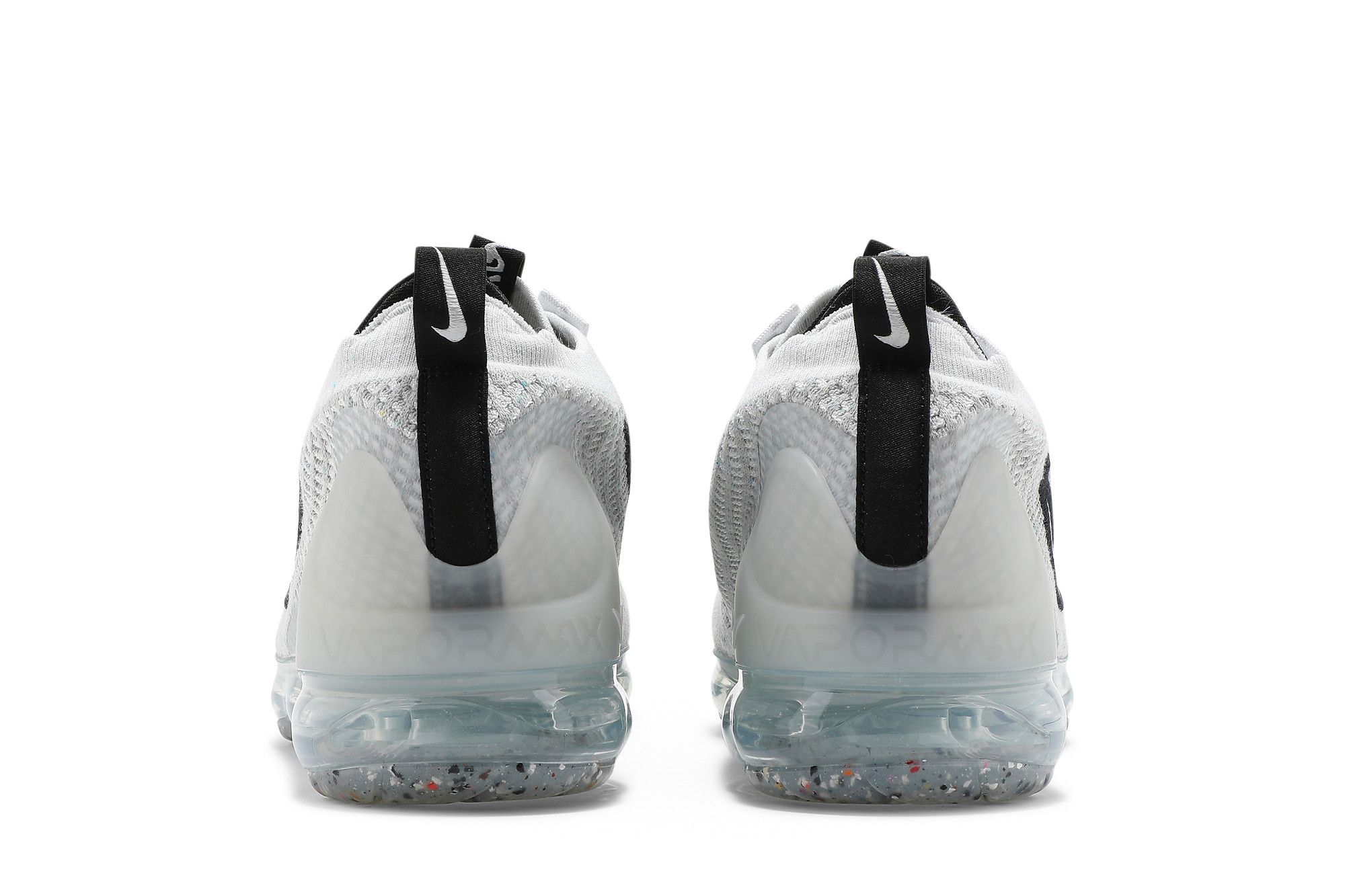 Nike Air VaporMax 2021 Flyknit Monochrome Size 9 Nike Air VaporMax 2021 “Monochrome” Keeps Things Classic  main image 3