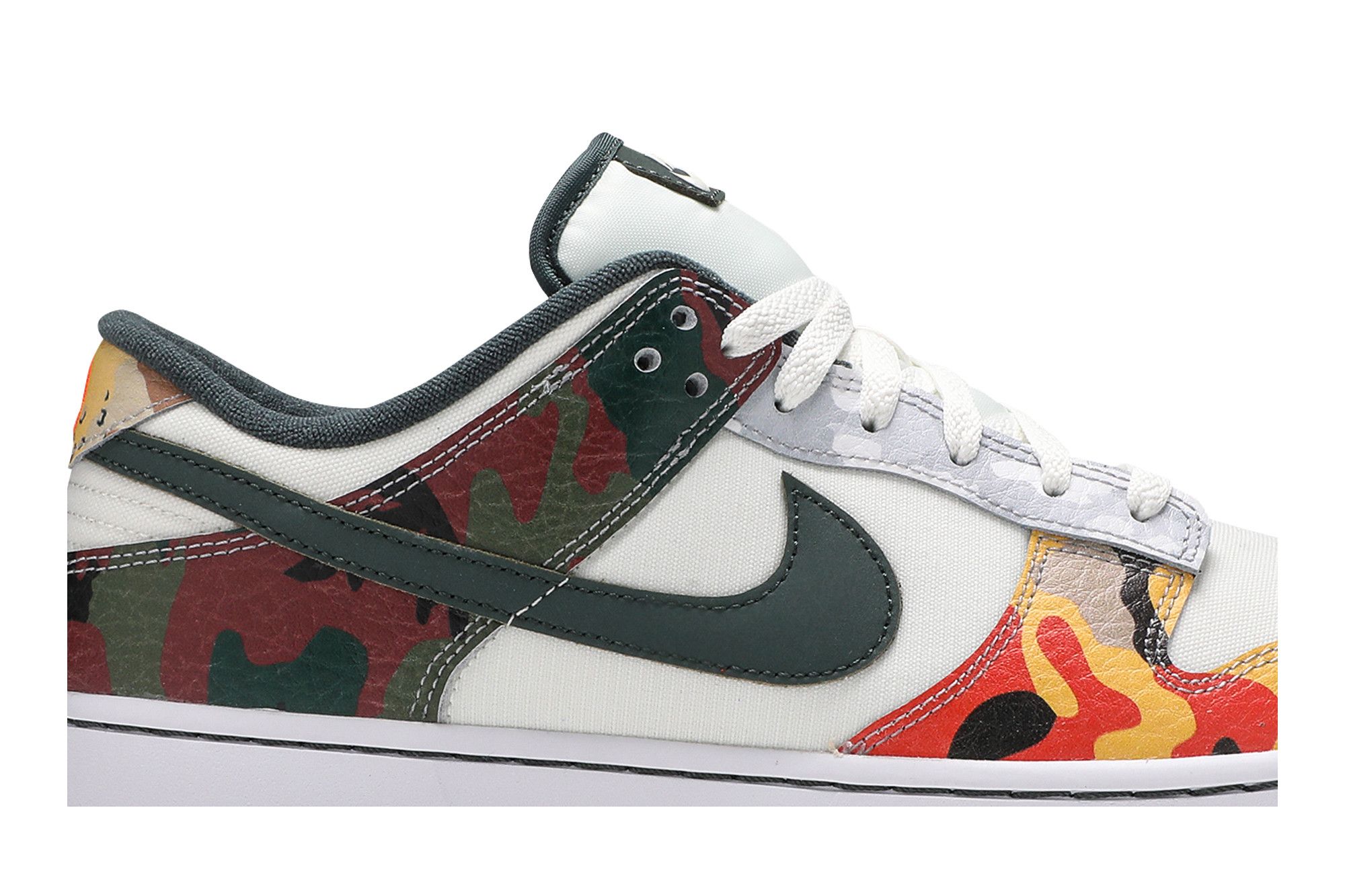 Deals on Men's Dunk Low SE 'Sail Multi-Camo' on Sneakers.com