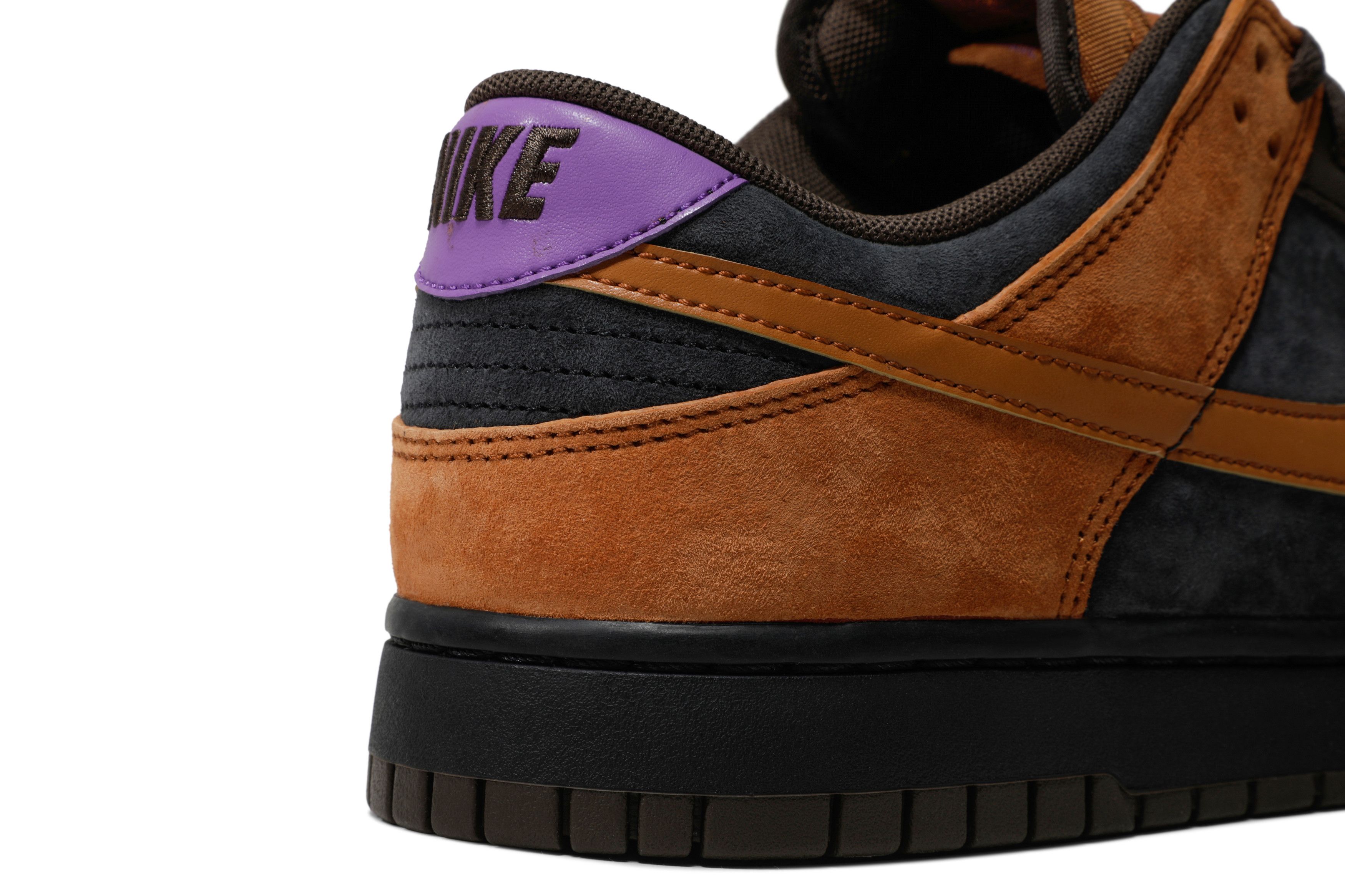 Deals on Men's Dunk Low Premium 'Cider' on Sneakers.com
