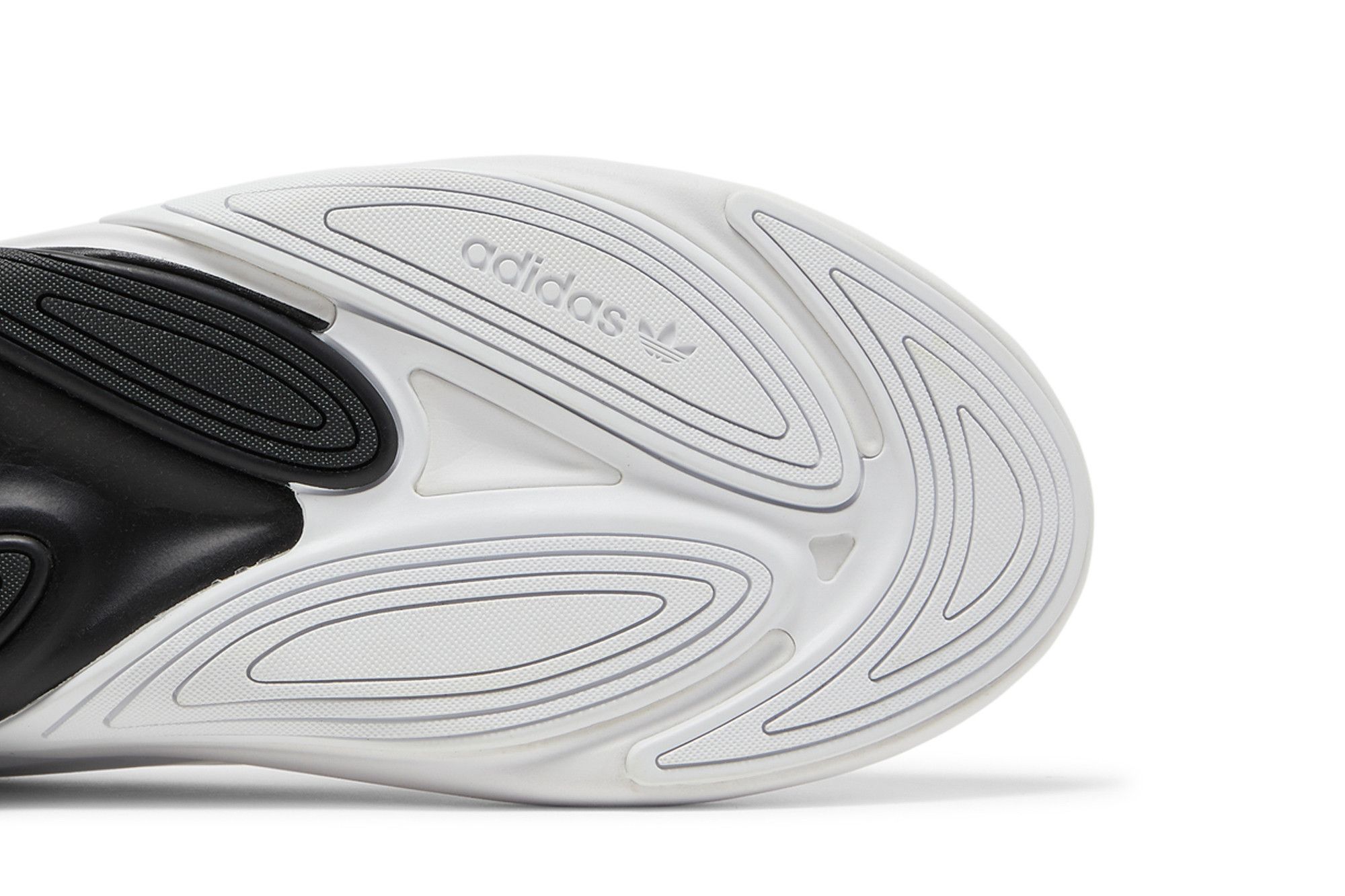 Deals on Men's Ozelia 'White Black' on Sneakers.com
