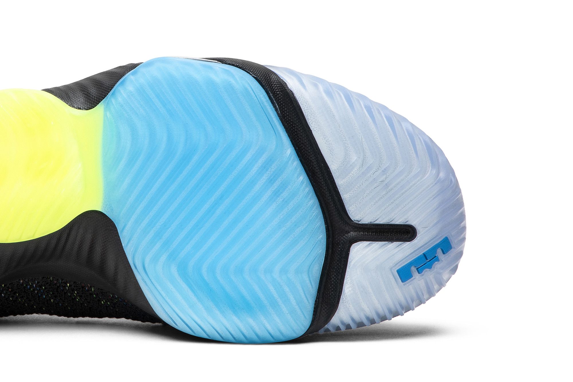 lebron 16 i promise nike