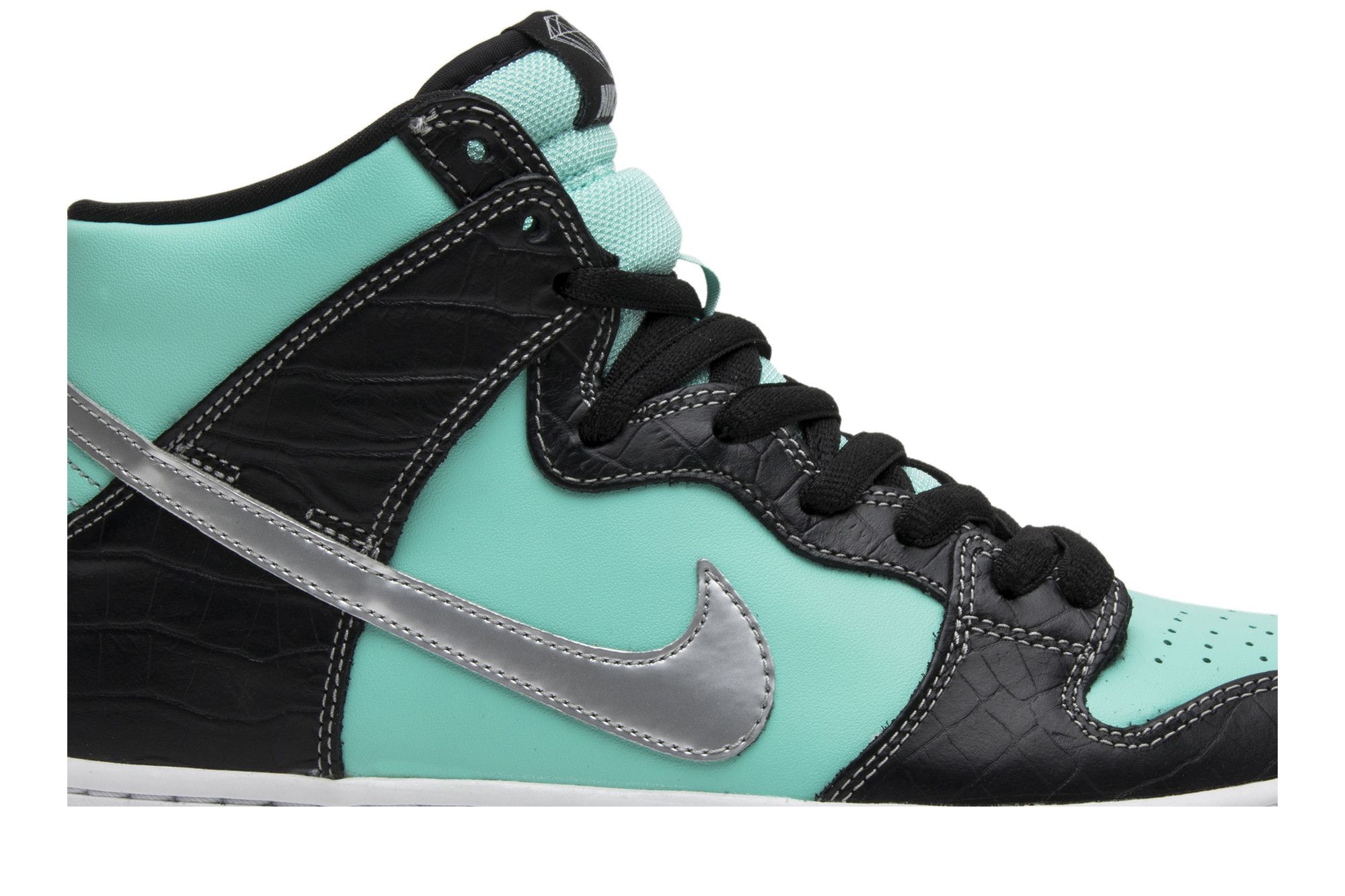 Deals on Men's Diamond Supply Co. x Dunk High Premium SB 'Tiffany