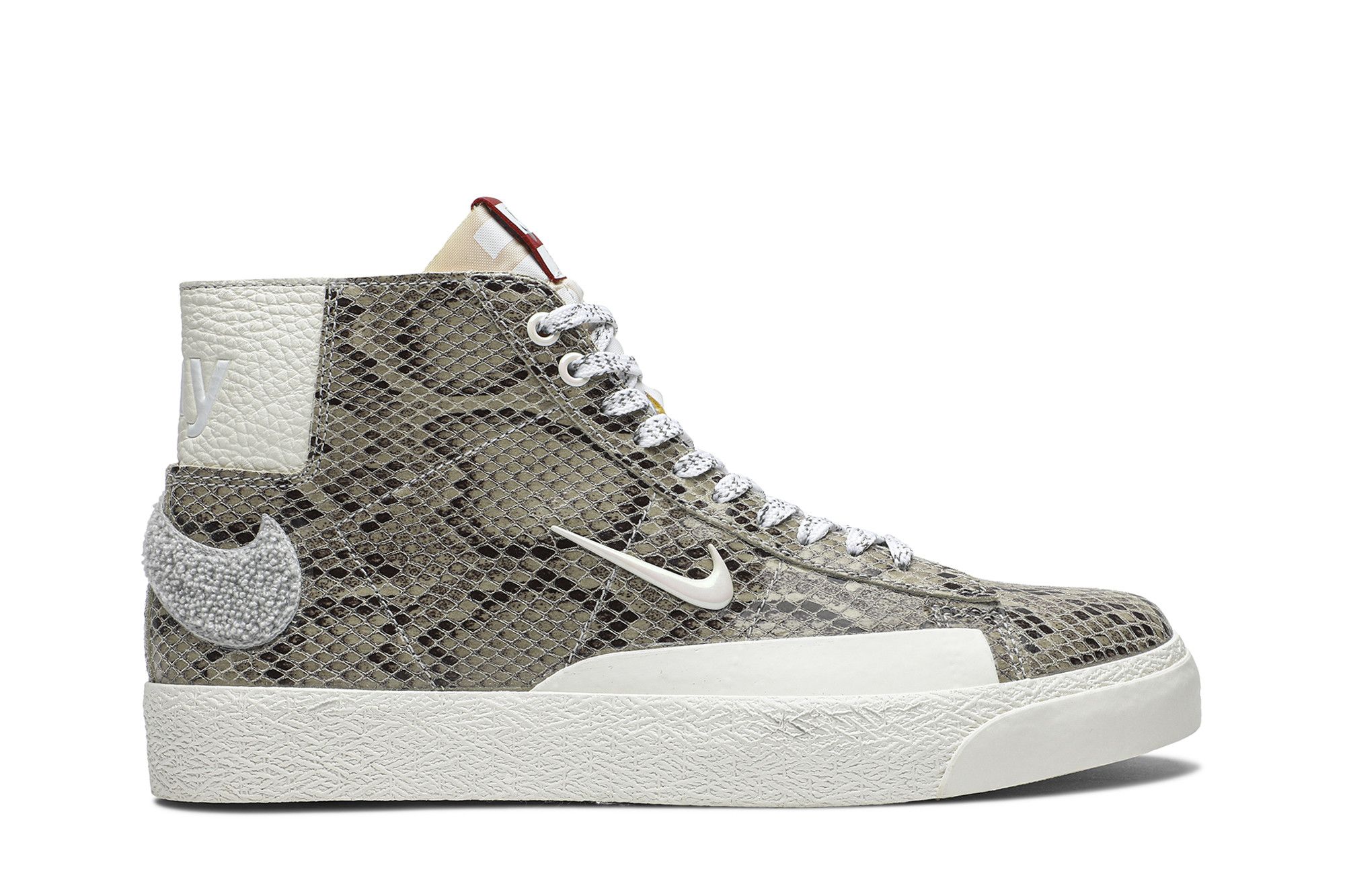 Soulland × Nike SB Blazer Mid Deals on Men's Soulland x Blazer Mid SB 'FRI.day 03' on Sneakers.com