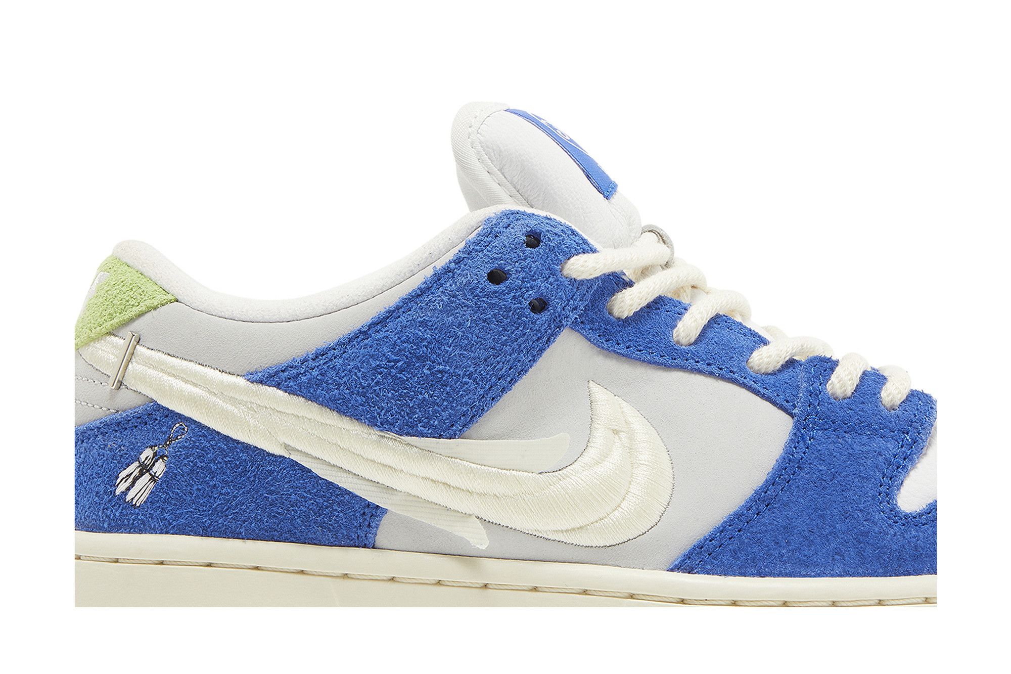 Deals on Men's Fly Streetwear x Dunk Low Pro SB 'Gardenia' on