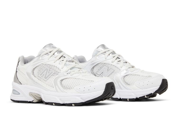 New Balance ♥ 530 Munsell White Silver llic New Balance 530 Munsell White/Silver Sneakers – Tower-London.US