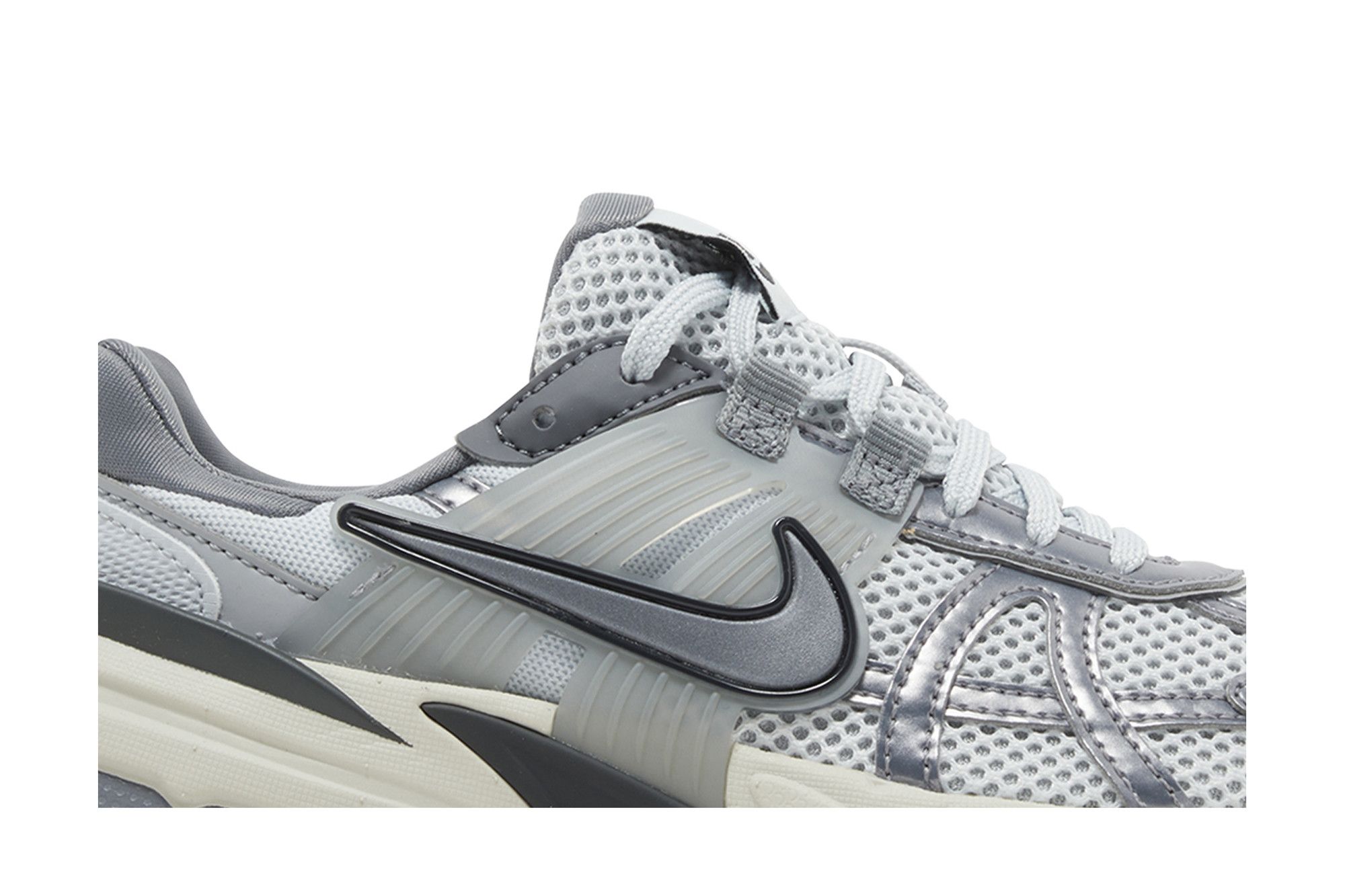 Deals on Women's V2K Run 'Pure Platinum Wolf Grey' on