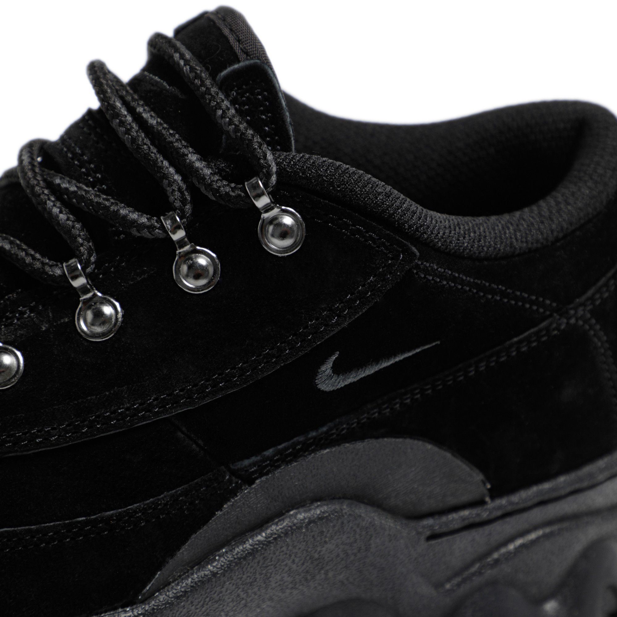 nike lahar low triple black