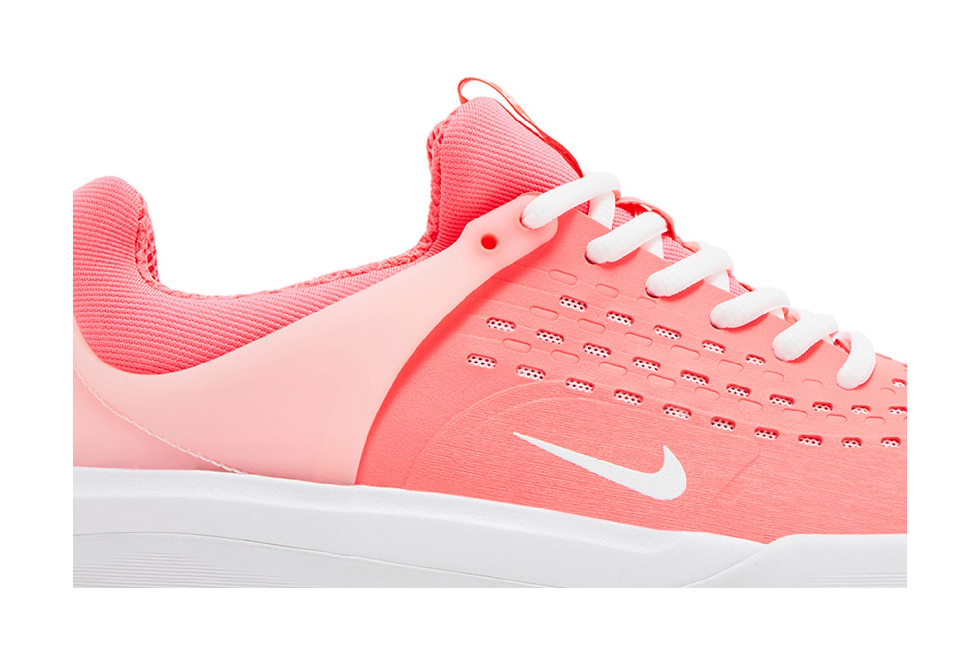 Deals on Men's Zoom Nyjah 3 SB 'Hot Punch' on Sneakers.com