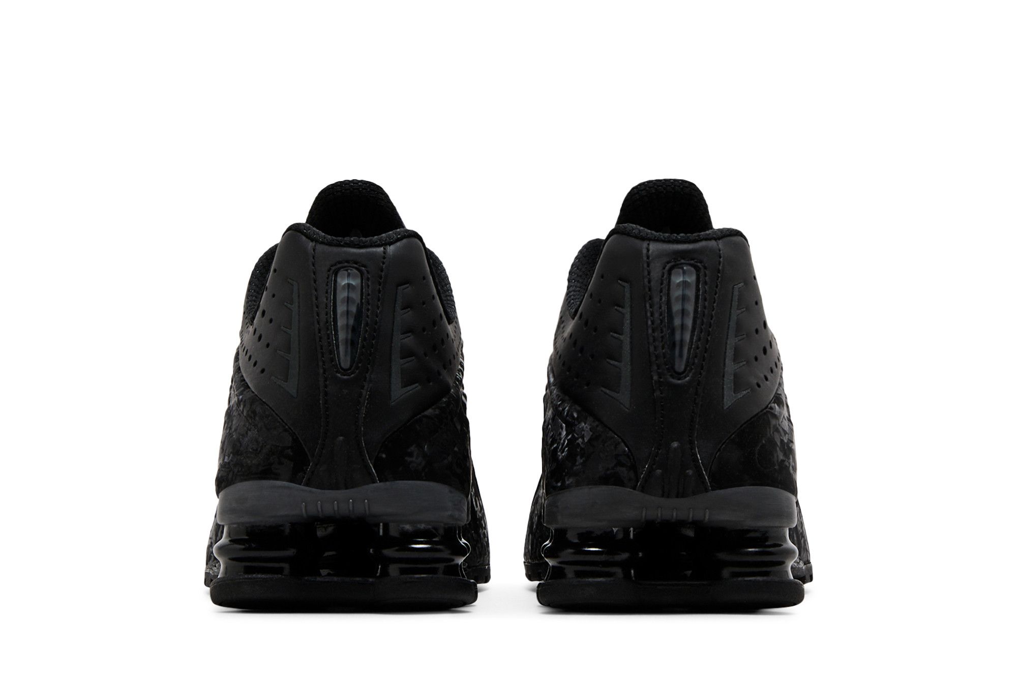 Deals on Women's Shox R4 'Black Floral' on Sneakers.com