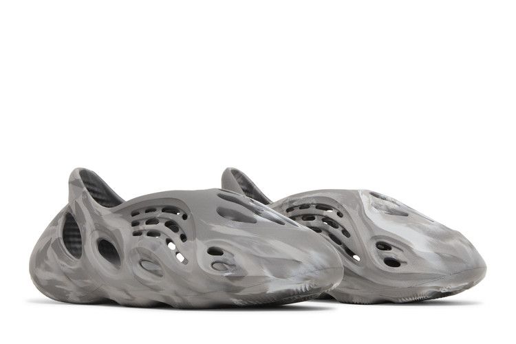 Deals on Men's Yeezy Foam Runner 'MX Granite' on Sneakers.com